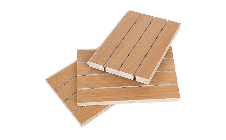 高鐵候車(chē)室里的條形吸音板-1 高鐵候車(chē)室里的條形吸音板-1